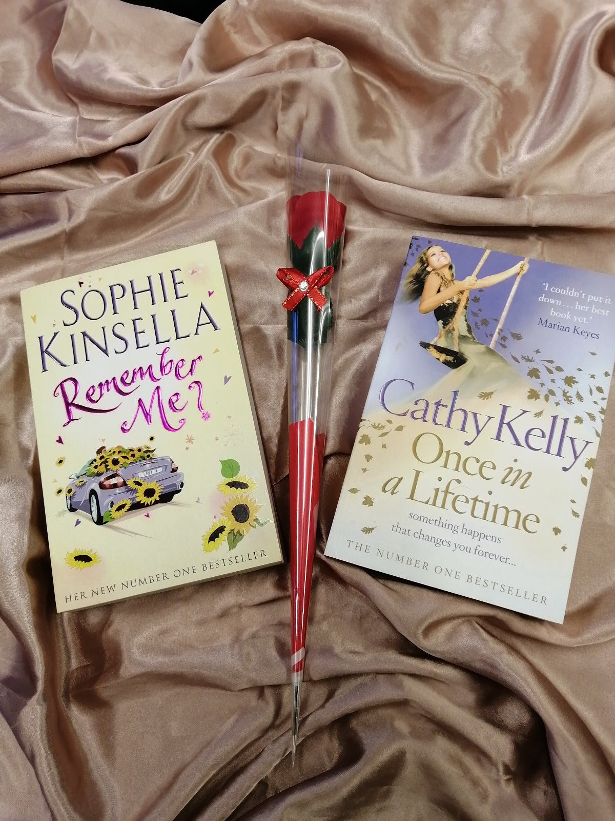 Chicklit Happy Book Pack - Old Curiosity Bookshop